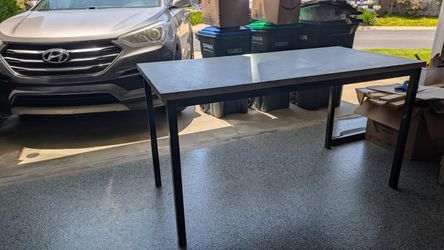 Outdoor work table - FREE