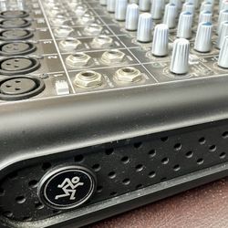 Mackie ProFx12 Mixer 