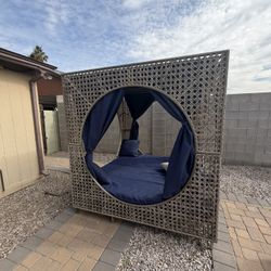 luxury outdoor cabana / resort-style daybed