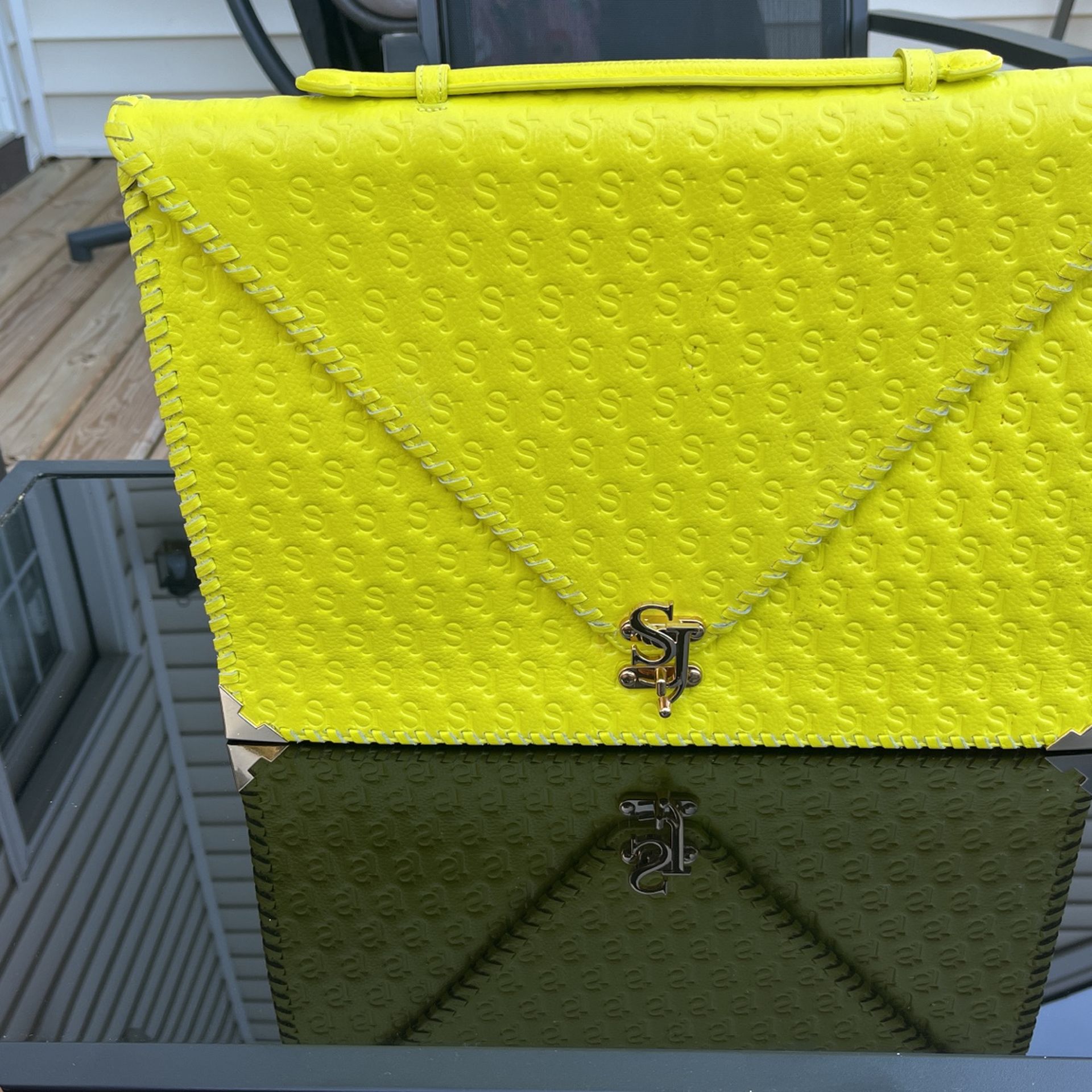 Very Stylish And Fashionable Purse Or Briefcase