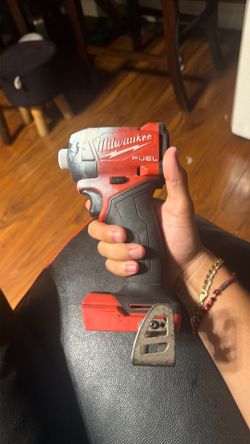milwaukee m18 fuel hex impact driver