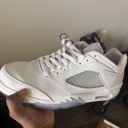 Jordan 5 Metallic Whites