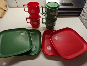 Vintage Tupperware Stackable Mugs And Plate