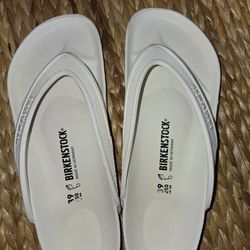 Birkenstock white flip flops, Size US 8