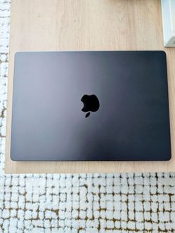 14-inch MacBook Pro Apple M3 Pro Chip with 12‑Core CPU and 18‑Core GPU - Space Black