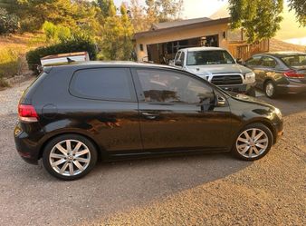 2011 VW Golf TDI 6-SPEED MANUAL – 122k – Project / Mechanic Special