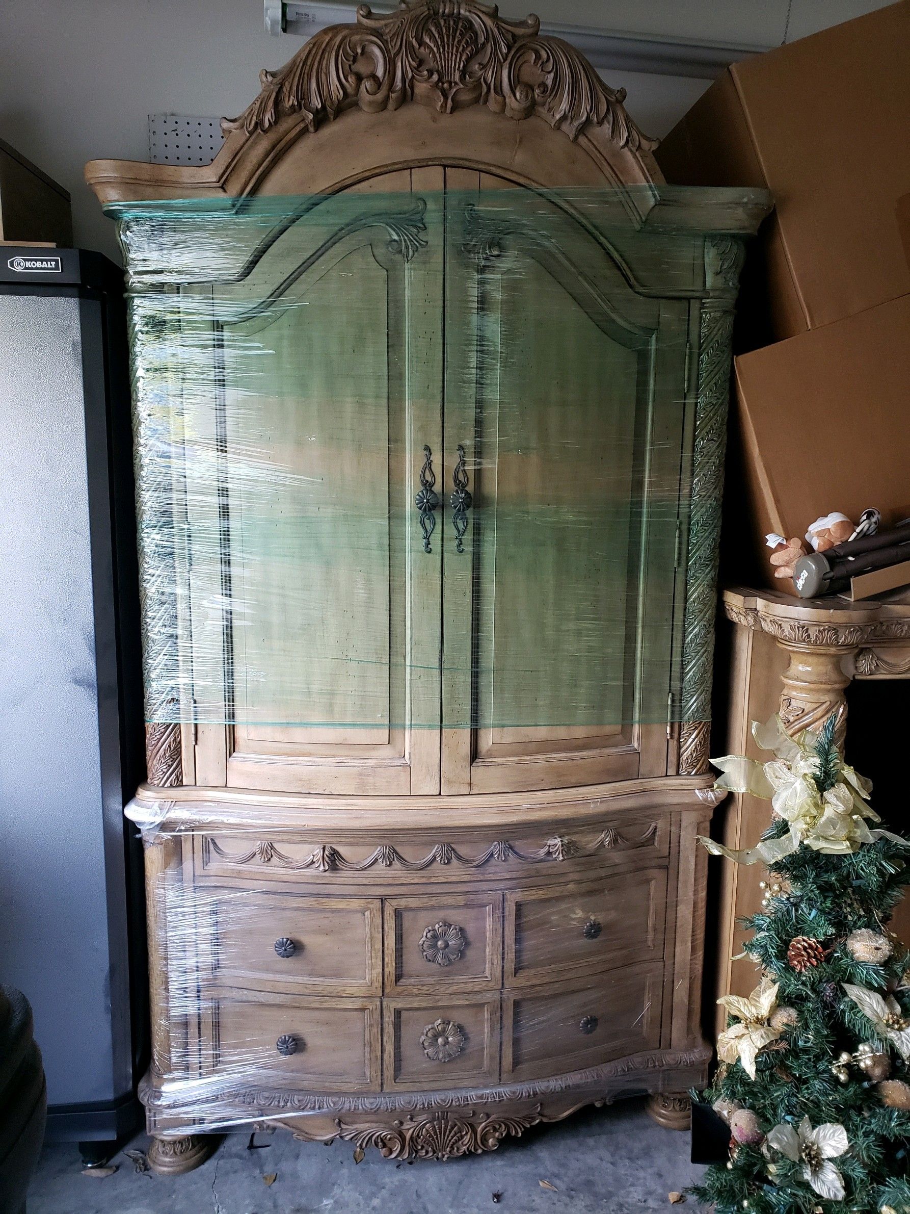 Ashley Furniture South Coast Poster Bed set Selling Separately for