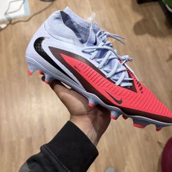 Nike Phantom , Size 8