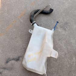 (contact info removed) Toyota Rav4 Windshield Washer Reservoir Bottle Tank
