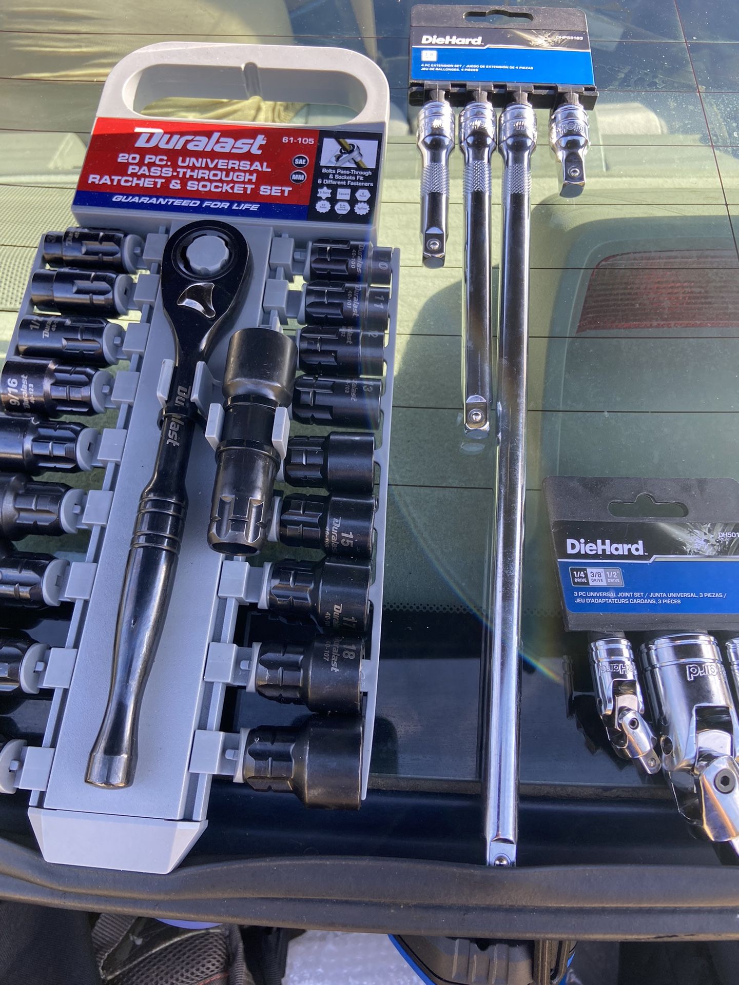 DURALAST UNIVERSAL 20 PIECE SET WITH EXTENSIONS AND UNIVERSAL JOINT SET