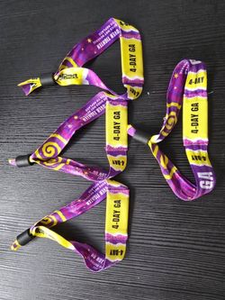 !!!! LOLAPOLOOZA WRISTBANDS FOR SALE !!!!