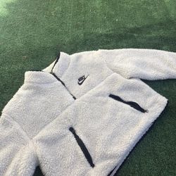 Nike Cropped Quarter zip 