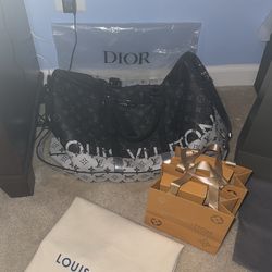 Replica Louis Vuitton Duffel Bag