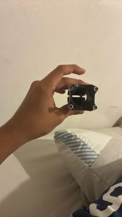 Stem with no front cap