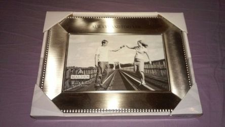 NEW Always and Forever 4 x 6 Photo Frame