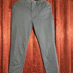Woman’s Dockers Skinny