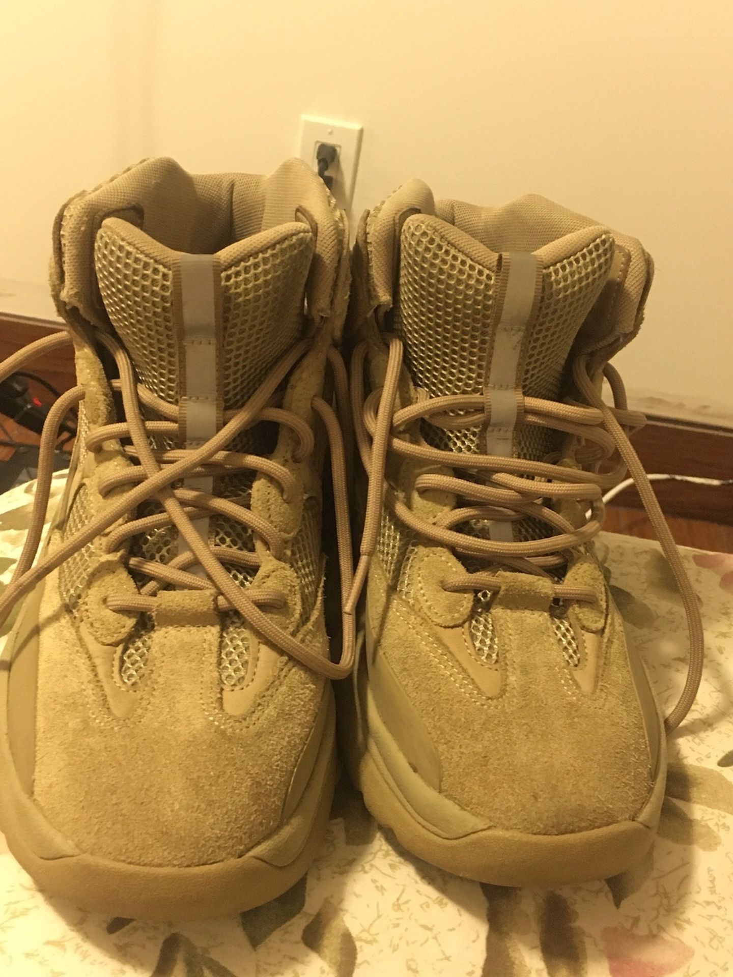 Yezzy Boots SIZE 9.5