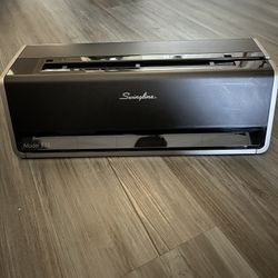 New Electric 3-hole Punch