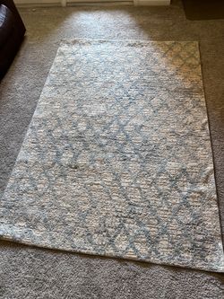  Carpet / Rug