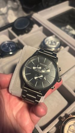 Nixon watch navy blue