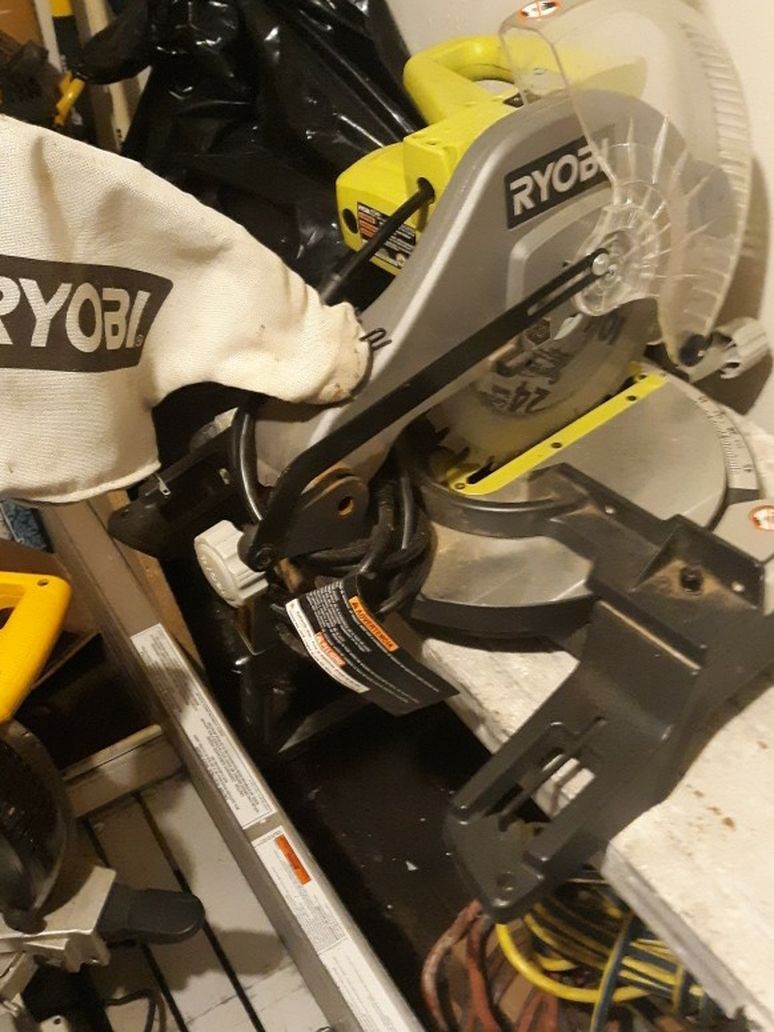 Ryobi 10in Miter Compound Saw