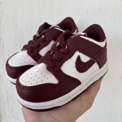 Nike Dunks 