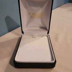 Necklace Jewelry Case JB Robinson 