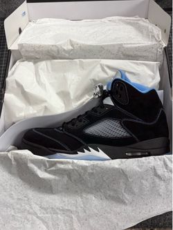 Air Jordan 5 Black Carolina 11m