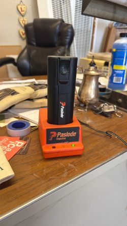Paslode Brad nailer battery and charger