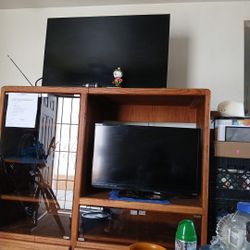 Flat Screen TVs with remote