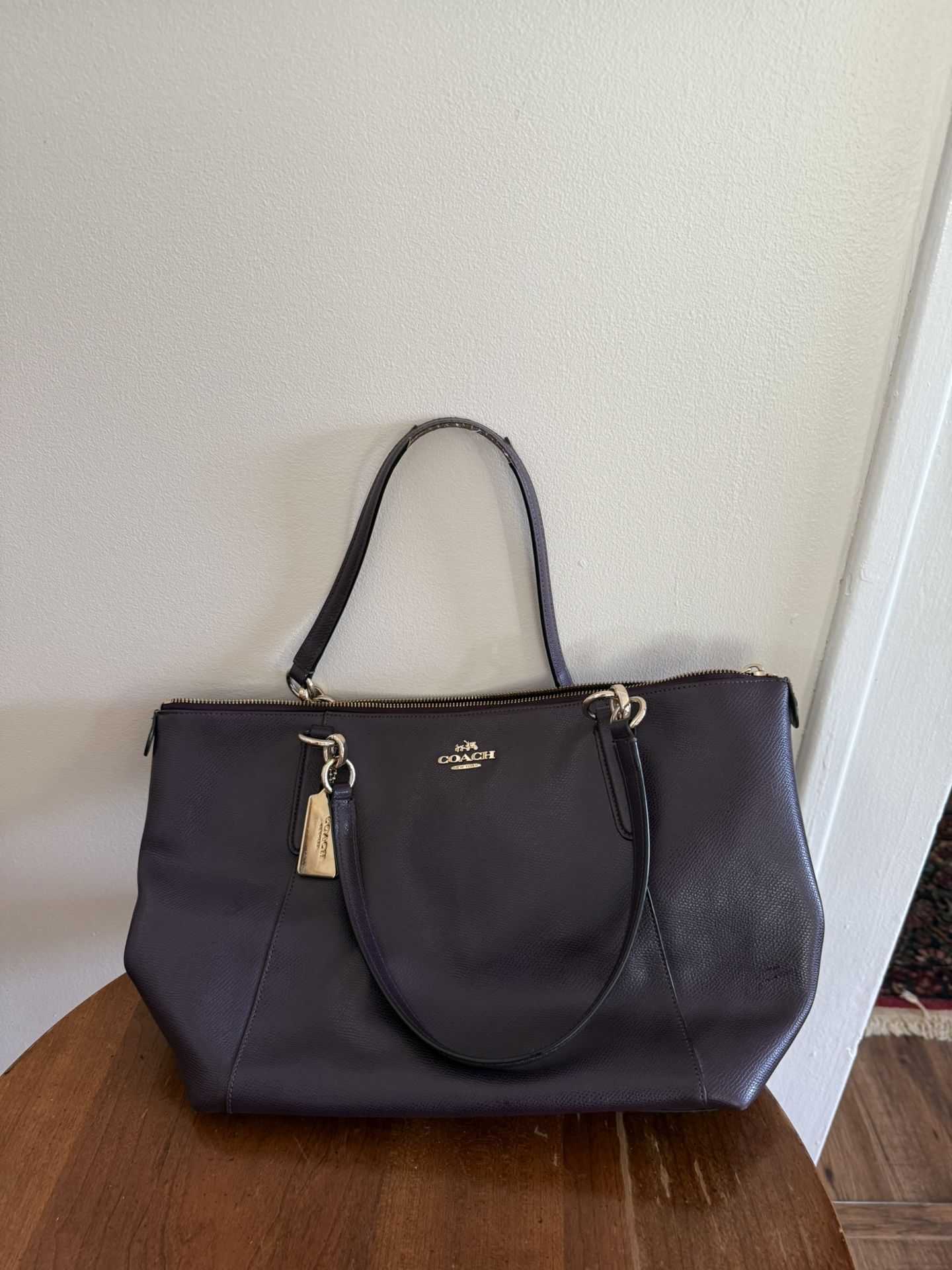 COACH Ava Tote Cross Grain Shoulder Bag in Purple