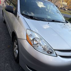 2009 Toyota Sienna