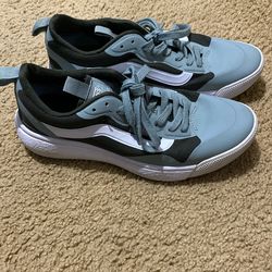 Vans Ultrarange Exo Shoes, Green Milieu/True White Men Size 7 Women’s Size 8.5