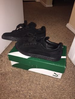 Black puma swedes