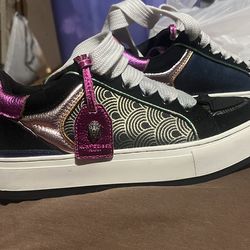 Kurt Geiger London Colorful Low Top Sneakers Lace Up Metallic Logo U.S. Size 5.5
