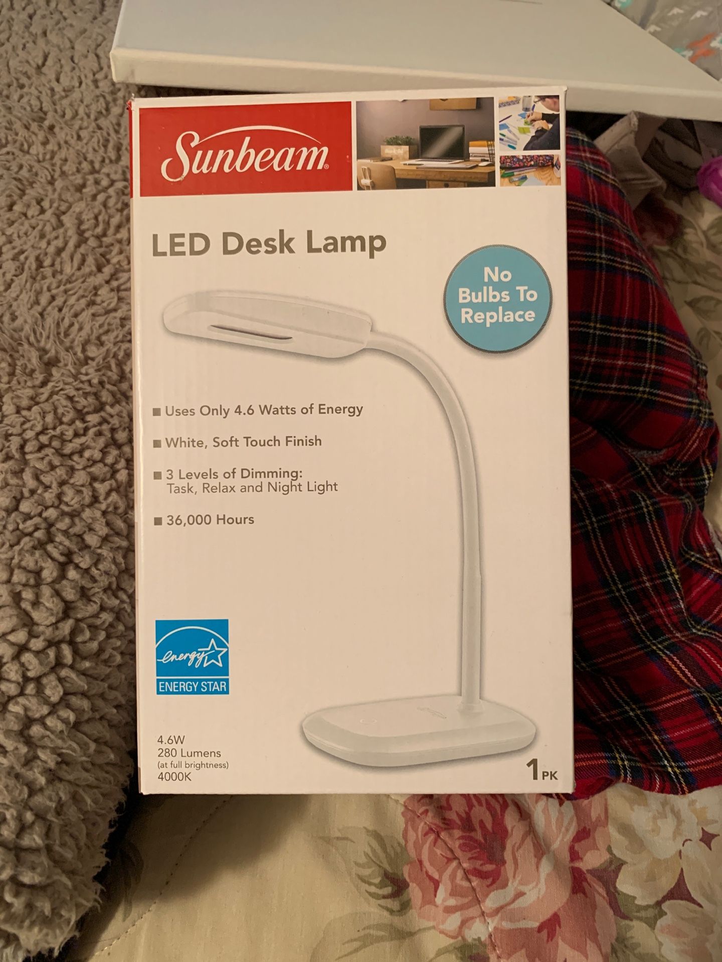 Desk lamp