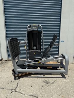 Techno gym seated leg press