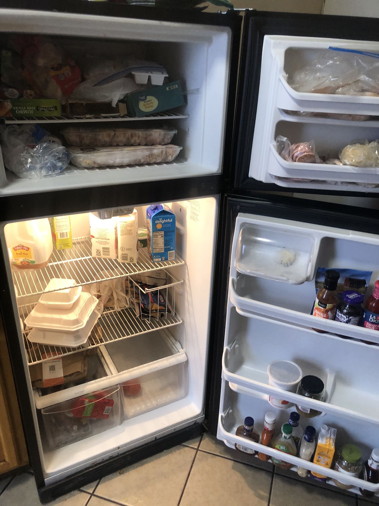 Refrigerator 