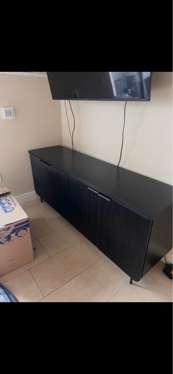 69in Entertainment Stand
