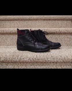 New Women's Size 11 CLARKS Boots [Retail $139] Tumbled Leather w/ Side Zipper