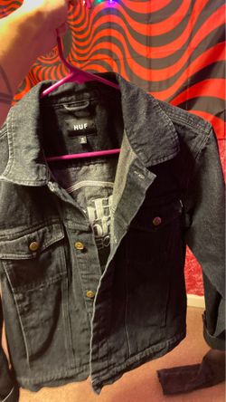 HUF worldwide black denim jean jacket size medium