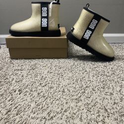 Women’s UGG Boots Sz 7  Brand New!