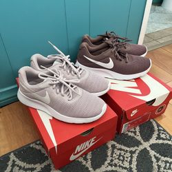 Womens Nike Shoes Like New Barely Used  Size 9 $40 Each Pair 