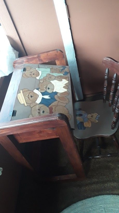 CUTE LITTLE BEAR DESK AND CHAIR UNIQUE CUTE BEARS Old FASHIONED School DESK Adorable