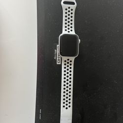 Apple Nike Watch 44mm Series 4