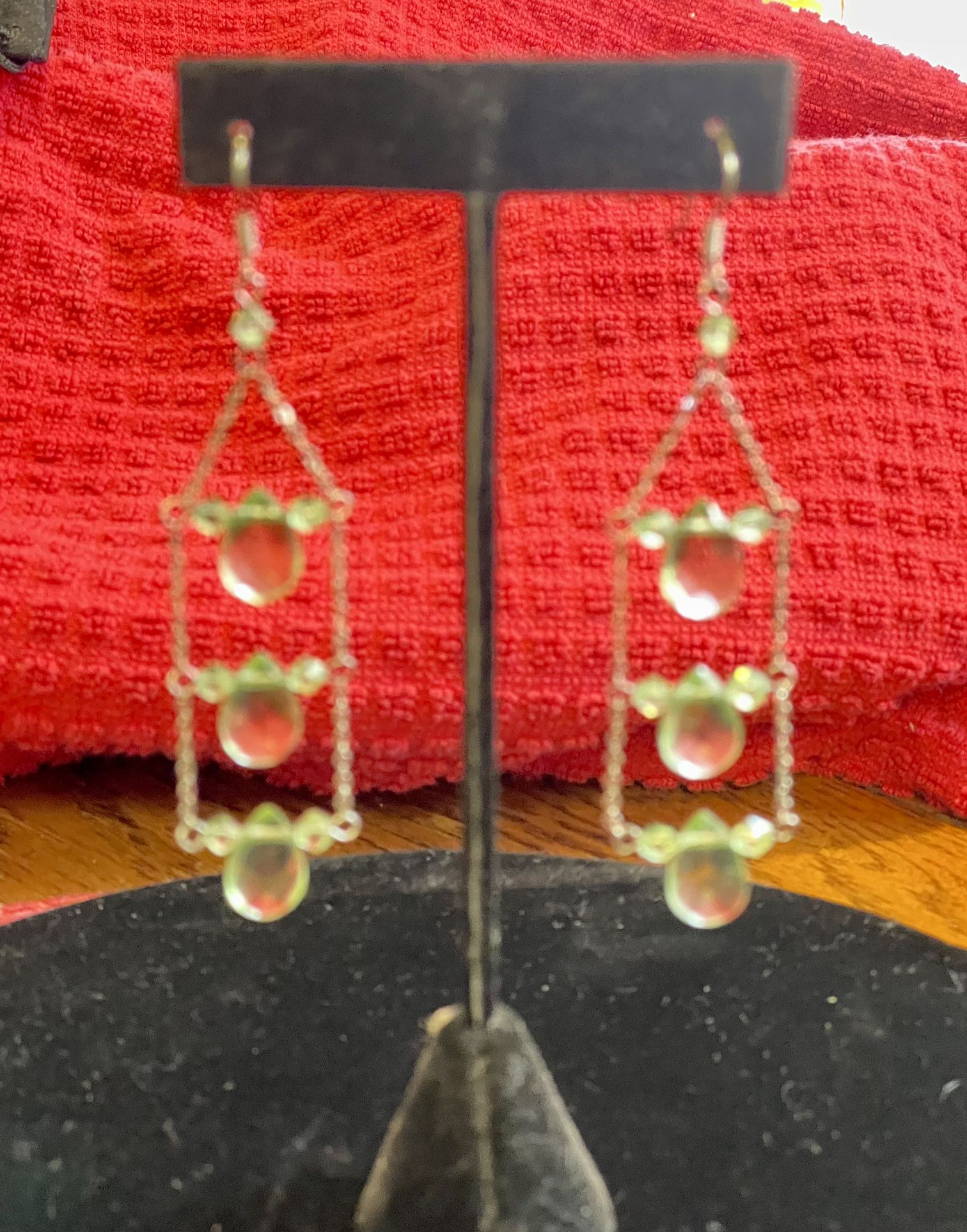 Pretty Dangly Silver Earrings Set W/ Green Stones. 
