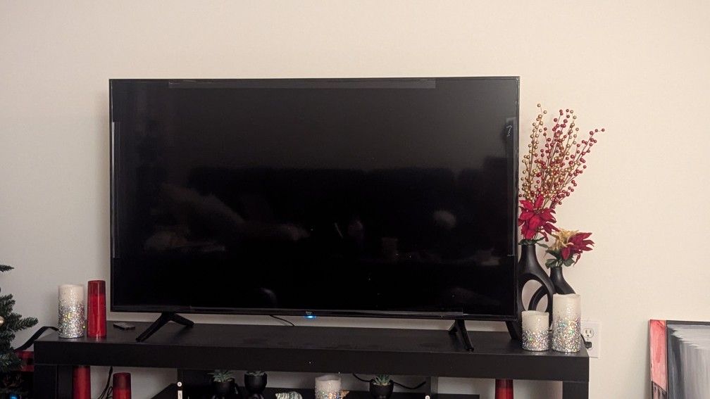 TV 43" With Stand