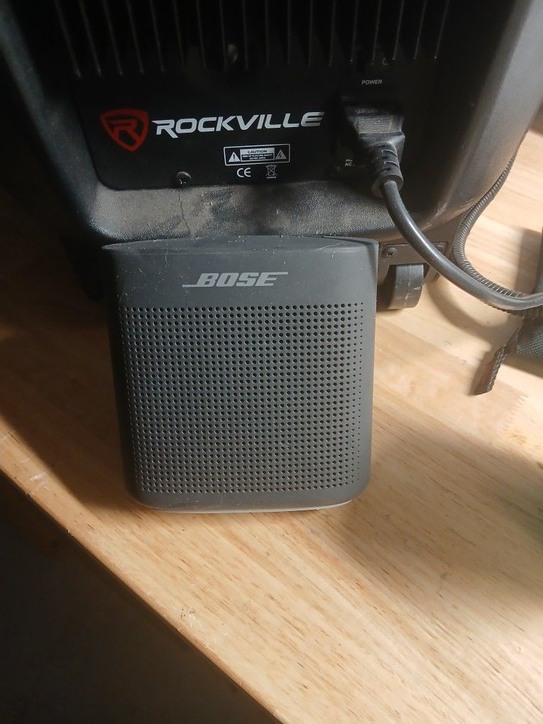 BOSE soundlink color II Bluetooth Speaker!!!!!!!