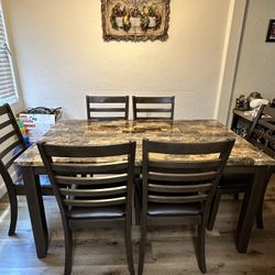 Dining table *MOVING SALE*