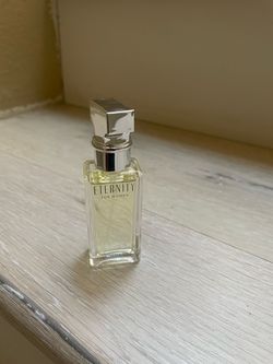 Calvin Klein Eternity for Women Eau de Parfum Travel Spray – 0.5 fl oz